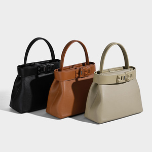 Sac fourre-tout élégant et sophistiqué pour femme, nouvelle collection, couleur unie, polyester, spacieux, pour les trajets quotidiens, à porter à l'épaule ou en bandoulière - Product Image 1