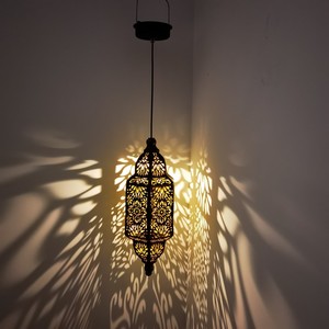 Lanterne solaire suspendue pour extérieur, décoration de jardin, en fer, style marocain, lampe solaire étanche, hexagonale, LED, 6-12 heures - Product Image 1