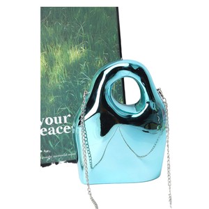 <span class=keywords><strong>Borsa</strong></span> da Sera <span class=keywords><strong>a</strong></span> Forma di Secchiello in Acrilico per Donna con <span class=keywords><strong>Tracolla</strong></span> <span class=keywords><strong>a</strong></span> Catena, Chiusura Magnetica, Senza Fodera, Design <span class=keywords><strong>a</strong></span> <span class=keywords><strong>Tracolla</strong></span> - Product Image 5