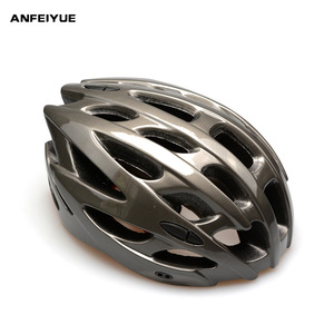 Casque de vélo moulé monobloc pour adulte, casque de sécurité pour VTT et vélo de route, noir, 26+ aérations, unisexe, équipement de sport de plein air - Product Image 2
