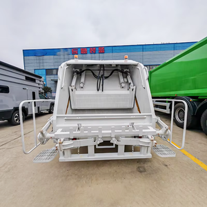 Camion compacteur de déchets ISUZU 4x2 à chargement arrière, 7 m³ – Véhicule de collecte des ordures le plus vendu, à vendre - Product Image 6