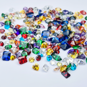 Qualité supérieure CZ Cut Gemstone Produit de pierres précieuses en vrac CZ Mix Shape & Colors Stone Brilliant Quality All Mix MM Size CZ Gemstone - Product Image 1