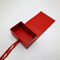 Boîte cadeau de luxe sur mesure, en carton rigide, avec lamination mate, design pliable à main et à aimant, pour chaussettes, bougies