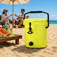 Glacière rotomoulée jaune durable de 3,5 gallons avec poignée métallique, étanche, pour la plage, les week-ends, les fêtes et les bars