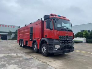 Nouveau <span class=keywords><strong>camion</strong></span>-citerne diesel de <span class=keywords><strong>pompier</strong></span> 8x4 pour les services municipaux de lutte contre les incendies mondiaux - Product Image 1