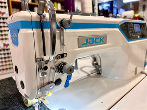 จักรเย็บผ้าคอมพิวเตอร์แบบเข็มเดี่ยว รุ่นใหม่ JACK A6F สำหรับเย็บผ้า ผ้าม่าน ผ้านวม เครื่องจักรเย็บผ้าอุตสาหกรรม - Product Image 3