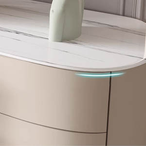 ארון טלוויזיה בסגנון נורדי איטלקי של AJUNION, בצבע קרם, מעץ מלאכותי, עם משטח שיש ורגלי מתכת. - Product Image 3