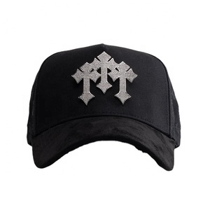 En stock : Casquettes Barbas Chrome X Natanael Cano, Qualité G5, 5 panneaux, en daim, à large bord, style vintage, avec motif barbe, couleur or, modèle Barbas Hat X Ct, pour la vente en gros. - Product Image 1