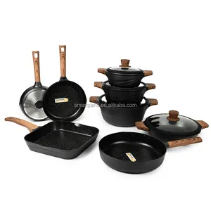 Topkwaliteit Oem Custom 1-12 Stuks Keuken Anti-Aanbak Kookgerei Sets Potten Zwart Marmer Antiaanbaklaag Met Houten Handvat