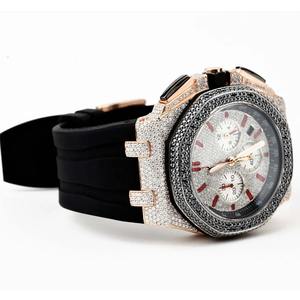 Montre à quartz radiant avec un design de moissanite entièrement glacé, mettant en valeur le luxe de qualité supérieure et la haute précision - Product Image 2