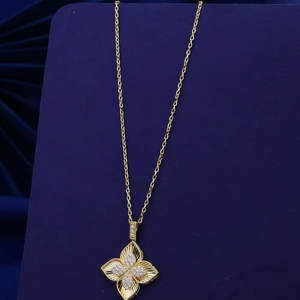 Collar con colgante de oro redondo para mujer, diseño Floral con cadena, joyería de moda elegante, artículo de regalo para niñas y damas - Product Image 1