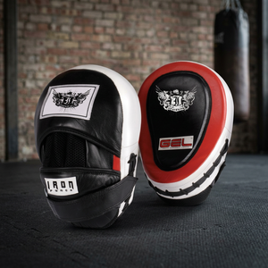 แผ่นซ้อมมวย IRON PUNCH MMA แบบเจล (หนังแท้)-อุปกรณ์เสริมระดับพรีเมียม กันลื่น น้ำหนักเบา ระบายอากาศได้ดี ปิดด้วยแถบตีนตุ๊กแก ถุงมือชกมวย - Product Image 2