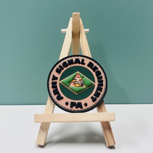 2D แพทช์ยางพีวีซี<span class=keywords><strong>ที่</strong></span>มีเสน่ห์มีการพิมพ์<span class=keywords><strong>บน</strong></span>ชุดเหล็ก<span class=keywords><strong>บน</strong></span>ด้านหลังและมีกาวในตัว<span class=keywords><strong>สัญลักษณ์</strong></span><span class=keywords><strong>ที่</strong></span>สง่างาม - Product Image 1