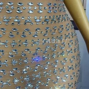 Parıltılı Taşlı Uzun Abiye Kadın Seksi File Şeffaf Doğum Günü Kutlama Etkinliği Akşam Balo Fotoğraf Çekimi Kıyafeti - Product Image 4