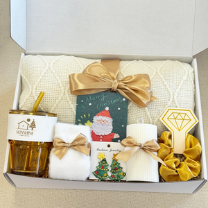 Nuevo Set de Regalo de Lujo con Lazo para el Cabello Dorado, Velas Aromáticas, <span class=keywords><strong>Calcetines</strong></span> Cómodos, Regalo Único para Mujer, Set de Regalo Navideño con Manta - Product Image 1