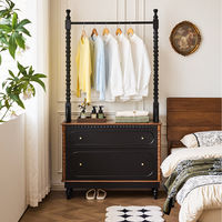 Buffet en noyer de style moderne du milieu du siècle, armoire de rangement géométrique sculptée en bois, meuble de salon