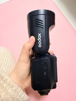 Flash professionnel Godox V100c TTL 90 % neuf avec batterie Li-ion 100 Ws, écran tactile, télécommande sans fil et portable