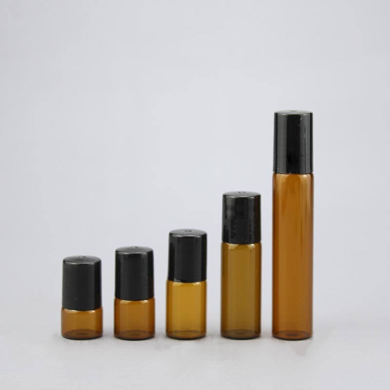 อำพันกับหมวกสีดำ