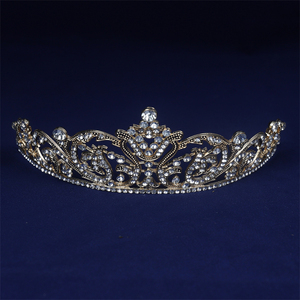 Tiara Principessa Rotonda Piccola All'ingrosso, Corona Nuziale in Cristallo Strass, Decorazione per Torta in Lega per Feste della Regina - Product Image 1