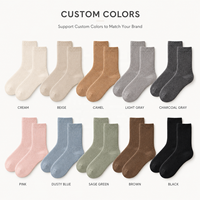 Chaussettes Douces et Moelleuses Personnalisées, Chaussettes Chaudes et Confortables, Vente en Gros OEM avec Logo pour l'Hiver et l'Intérieur
