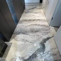 Dalles de marbre blanc camouflage - Polies naturellement, pour projets d'intérieur modernes et luxueux, veines grises et noires, durables, écologiques, garantie 5 ans
