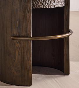 Tabouret de bar vintage en bois teinté foncé, assise en lin, repose-pieds en laiton antique, pour îlot de cuisine - Product Image 5