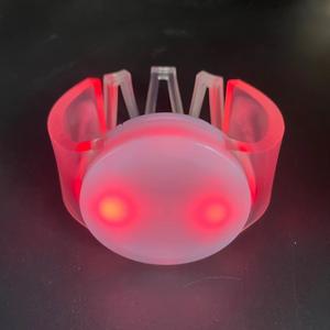 Bracelets <span class=keywords><strong>LED</strong></span> télécommandés Fournitures de fête pour la réunion de fans Acclamations <span class=keywords><strong>LED</strong></span> Props Fabricant Chine Bracelet clignotant <span class=keywords><strong>LED</strong></span> - Product Image 6