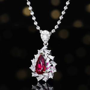 Colgante de rubí natural de Mozambique de 1.02 ct, sin calentar, color sangre de paloma, conjunto de joyería de oro macizo de 18 quilates con 36 diamantes auténticos sudafricanos - Product Image 3