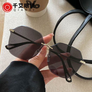 Lunettes de soleil hexagonales haut de gamme sans monture pour femmes, monture violette dégradée argentée, verres PC, protection UV400, type 3, pare-soleil - Product Image 3