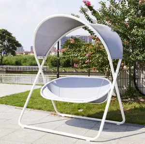 Chaise pivotante de jardin pour 3 personnes, avec couverture en tissu, table de thé pliable, très utilisée, éclairage solaire, nouvelle collection à la mode, 2020