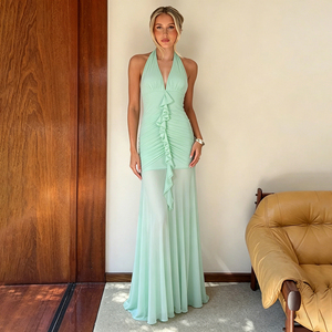 Vestido largo maxi de sirena sexy y adelgazante con cuello halter, cuello en V profundo y espalda con lazo de malla, ideal para vacaciones en la playa, para mujer. - Product Image 1