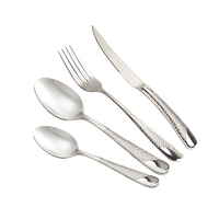 Ensemble de couverts vintage en acier inoxydable de style hôtelier avec finition miroir, écologique, comprenant cuillère, couteau et fourchette pour usage domestique