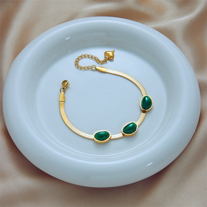 European American Fashion Emerald Titanium Steel Chain Bracelet Gold Color Gift Jewelry B688 - Product Image 3