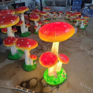Esculturas Luminosas de Fibra de Vidrio con Forma de Hongo Mágico para Jardines Botánicos, Resorts, Parques y Áreas de Exhibición para Fotografías de Visitantes - Product Image 2