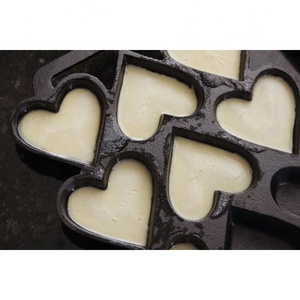 Popular Preseasoned de hierro fundido corazón dividido forma Muffin Pan - Product Image 2