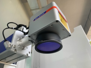 Máquina de Marcado Láser de Fibra Dividida con Certificación CE, 100W, Refrigerada por Aire, Grabador Láser Portátil para Marcado de Superficies de Acero y Plástico, Compatible con DXF/AI - Product Image 6