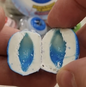 Bonbons à la gomme à mâcher en forme de ballon de football, de basket-ball et de boule de terre remplis de confiture pour distributeur automatique - Product Image 6