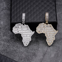 Derniers modèles de bijoux fins plaqué or 14 ct pendentif à breloques bling glacé baguette carte du monde afrique