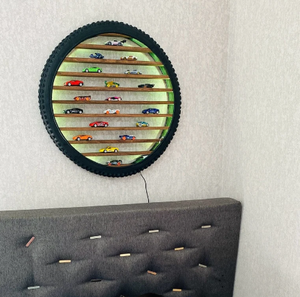 Estante Flotante de Madera para Exhibición de Autos de Juguete Montado en la Pared con Diseño de Neumático, Organizador de Garaje para Almacenamiento de Coches - Product Image 3