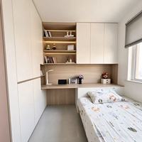 Armoire de chambre d'enfant blanche avec bureau intégré, combinaison de rangement spacieux pour la maison, mobilier de chambre d'enfant
