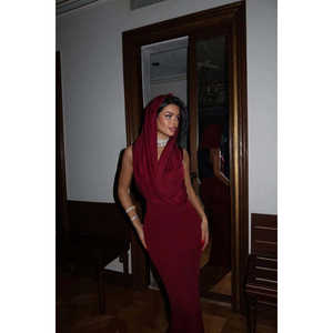 Robe de soirée longue bordeaux basique, style bal, coupe trapèze avec taille basse, pour soirée formelle, longueur ras du sol, ornée de paillettes - Product Image 5