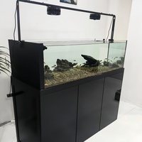 Concept de design innovant, grand aquarium sur pied avec cloison, mode de fonctionnement silencieux, grand aquarium