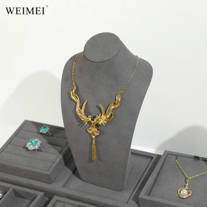ชุดอุปกรณ์จัดแสดงเครื่องประดับไมโครไฟเบอร์สุดหรู WEIMEI แบบกำหนดเองได้ สำหรับสร้อยคอ ต่างหู แหวน พร้อมอุปกรณ์เสริมพิเศษสำหรับเคาน์เตอร์ - Product Image 1