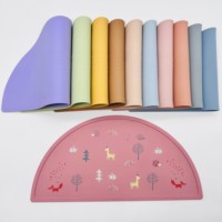 Napperon antidérapant de base en silicone pour aliments et eau pour animaux de compagnie napperon d'alimentation étanche pour animaux de compagnie pour un usage domestique