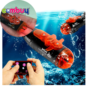 غواصة صغيرة تعمل بالتحكم عن بعد مع إضاءة كهربائية وسرعة عالية - Product Image 1