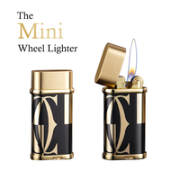 Briquet de camping extérieur rechargeable en alliage de zinc, étanche, avec lampe torche LED, rechargeable au butane, design moderne à flamme douce