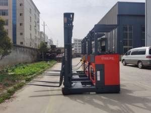 Montacargas Eléctrico de Alta Resistencia de 2000 kg, Apilador Eléctrico de 2 Toneladas, Altura de Elevación de 7 m, Montacargas de Almacén con Asiento y Alcance de 4 Direcciones - Product Image 6