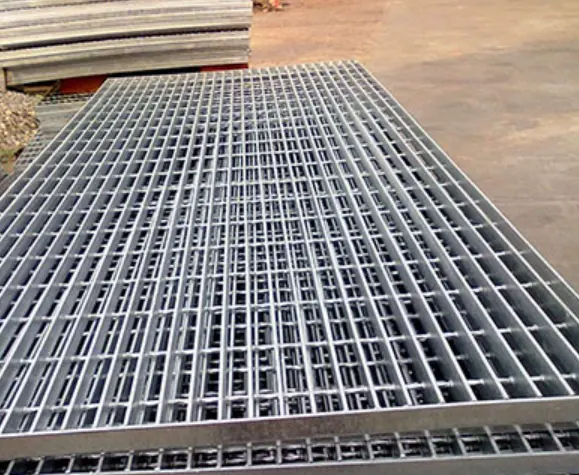 Fabrika fiyat çok kaliteli paslanmaz çelik SS316 SS304 yürüyüş platformu ızgaraları veya HDG çelik ve Metal ızgara
