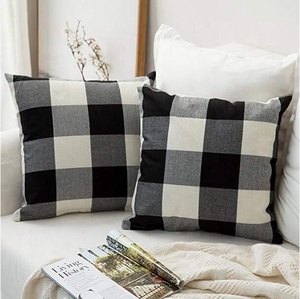 Fodere per cuscini decorativi a quadri stile rustico bianco e nero 18x18 pollici, motivo Buffalo Check Plaid - Product Image 1