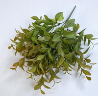 Vente en gros Bouquet de feuilles vertes artificielles Feuilles de vanille Plantes artificielles Plante de remplissage de verdure pour décoration extérieure de mariage